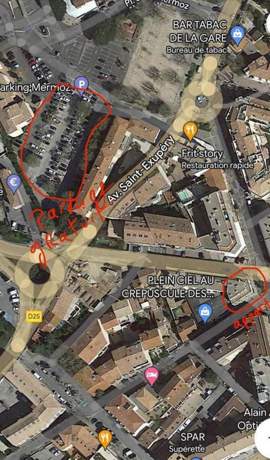 Centre Ville Sainte Maxime 100M Plage Et Commerce A Pied エクステリア 写真